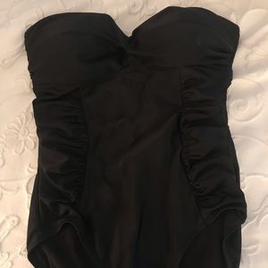 Black strapless bathing suit
